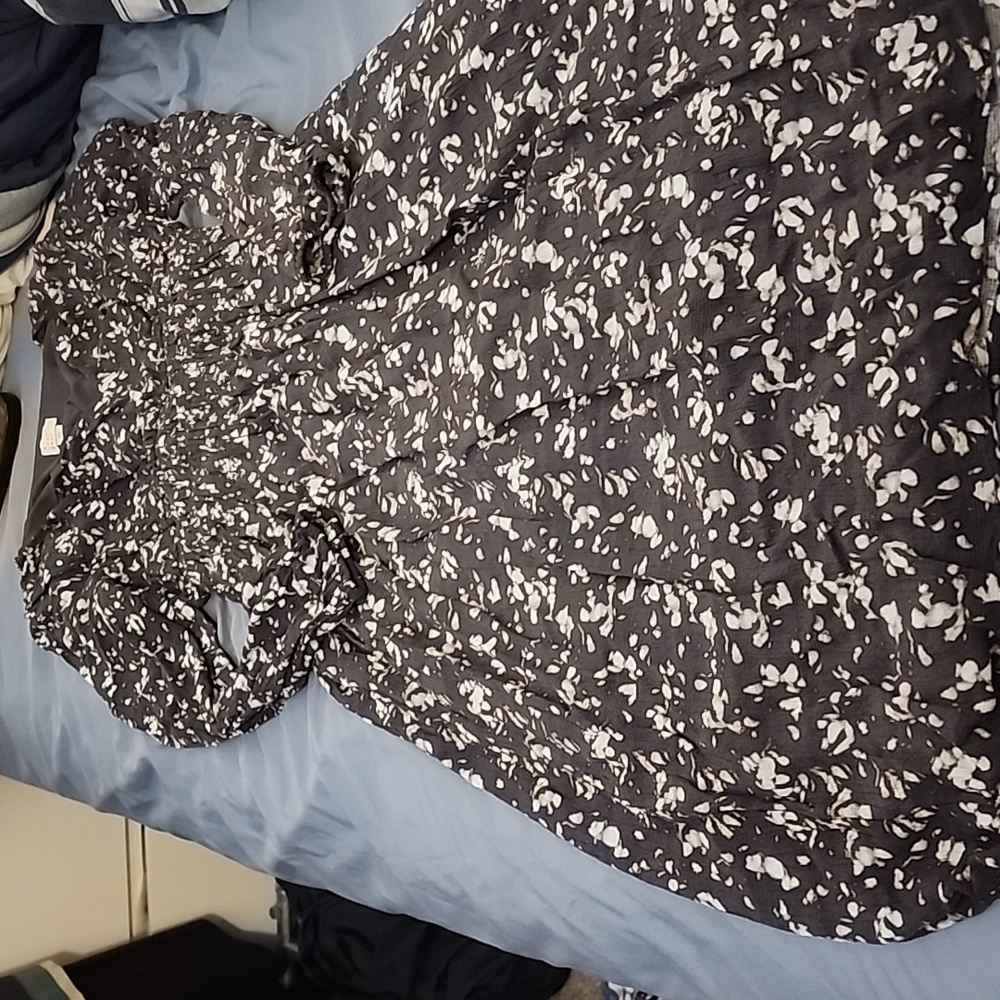 A new day XS grey with flower dress